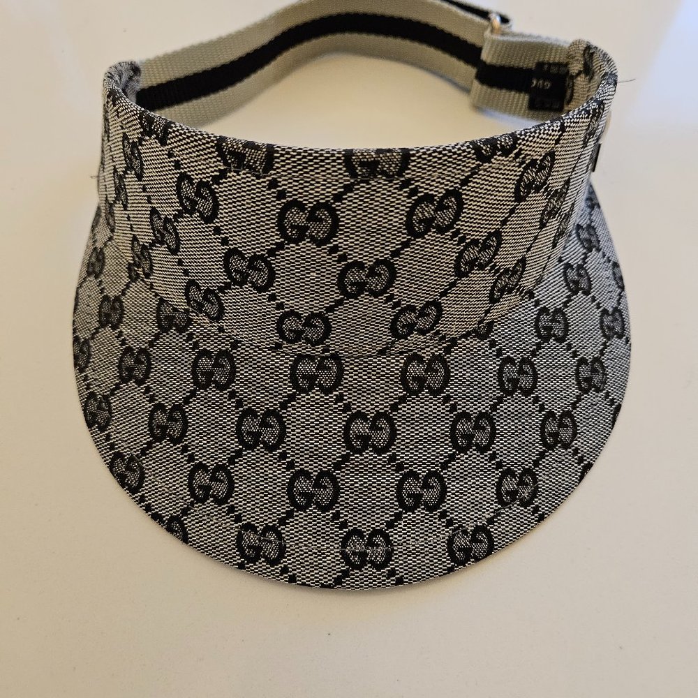Black/Grey Gucci Visor.